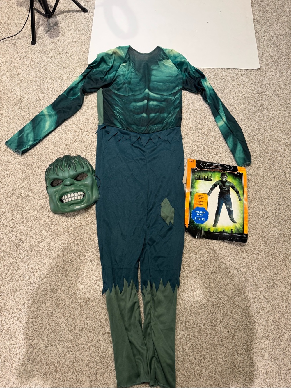 Marvel The Incredible Hulk Boys Costume Set with Mask - Size L (10-12)
